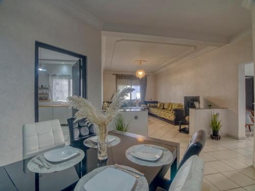 Appartement spacieux à 2 pas de Souk El Had — 4-Star Luxury Hotel in Agadir, Morocco