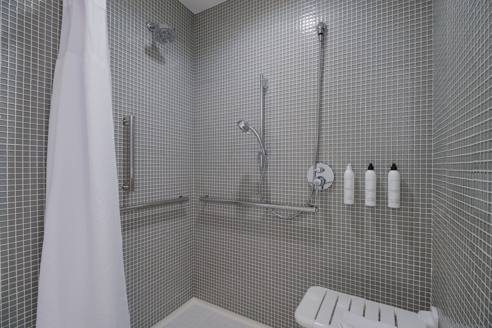 SpringHill Suites by Marriott Dallas NW Hwy I35E - photo 23
