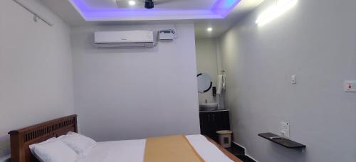 Aadhi Esha Residency in Tiruvannamalai, India