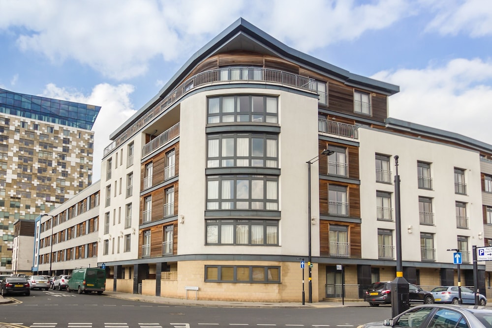 Postbox — 4-Star Luxury Hotel in Birmingham, United Kingdom
