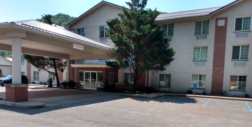 The Glenville Inn - photo 46