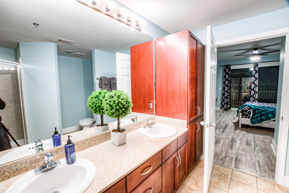 Laketown Wharf Resort by Aneliya's Rentals - photo 771