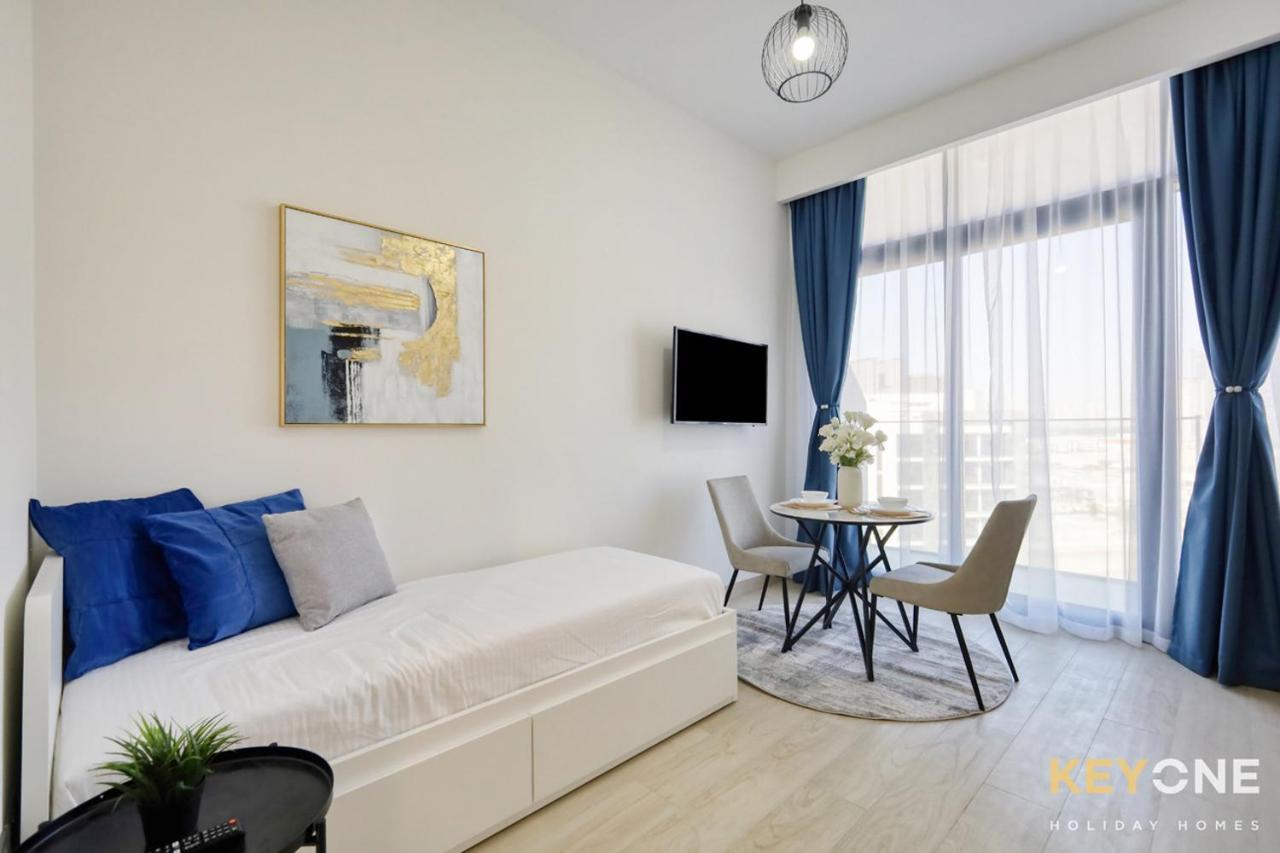 Elegant Living at Azizi Riviera Studio — 4-Star Luxury Hotel in Dubai, United Arab Emirates
