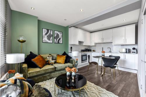 Newly Renovated 1 BDR Flat Central Location — 4-Star Luxury Hotel in London, United Kingdom
