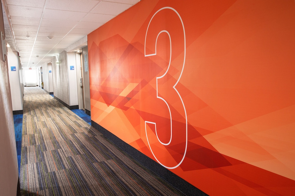 Holiday Inn Express & Suites Dayton Huber Heights by IHG - photo 40