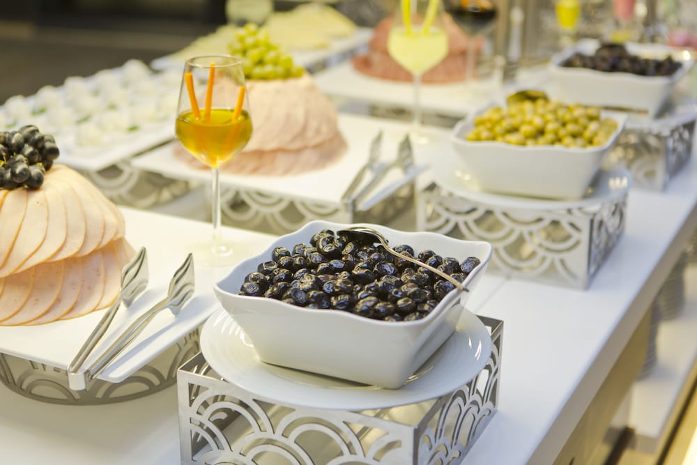 מזון ומשקאות