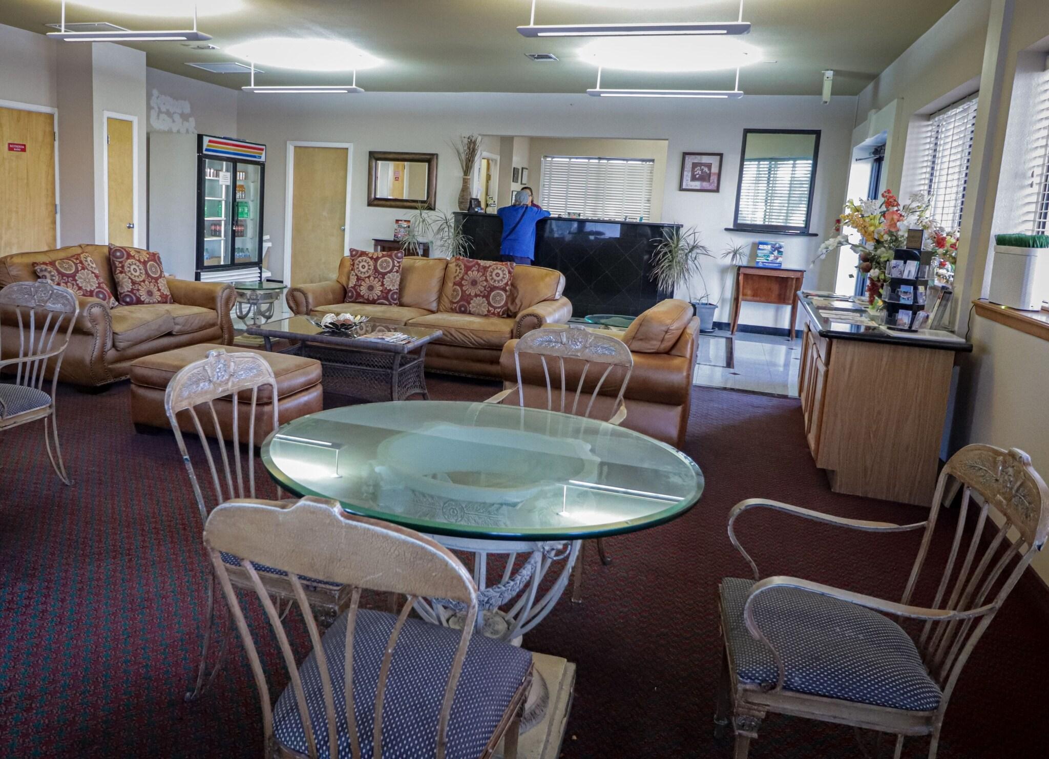 University Inn & Suites San Antonio - photo 25