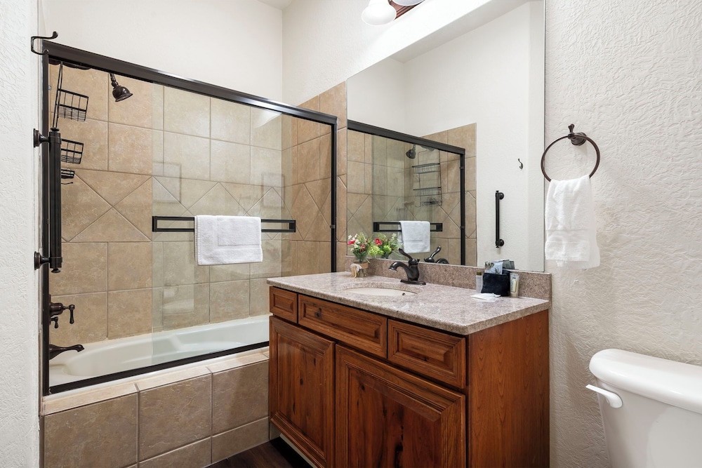 Stone Cliff Relaxation w Resort Amenities - photo 23