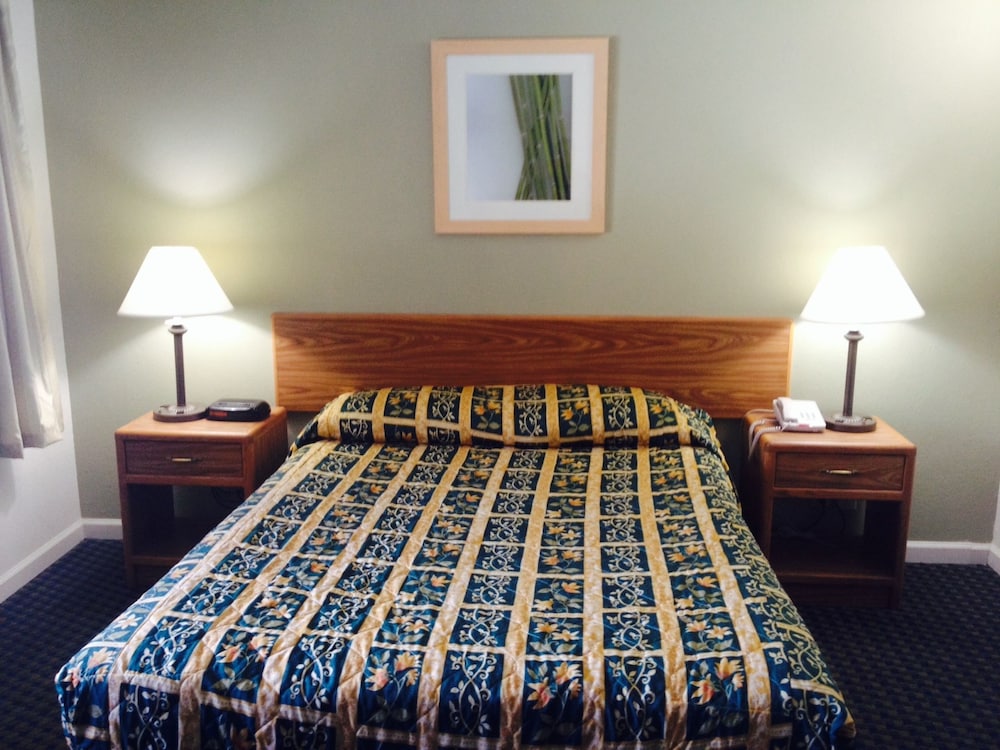 Lake Marina Inn - photo 3