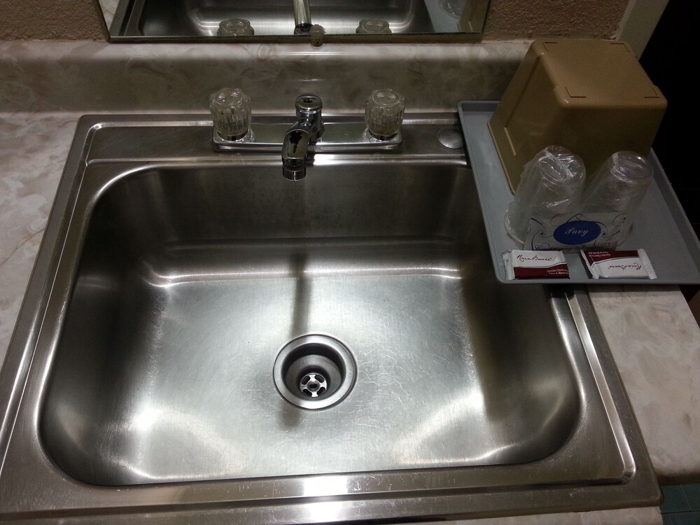 King&Apos;S Inn Motel - photo 15