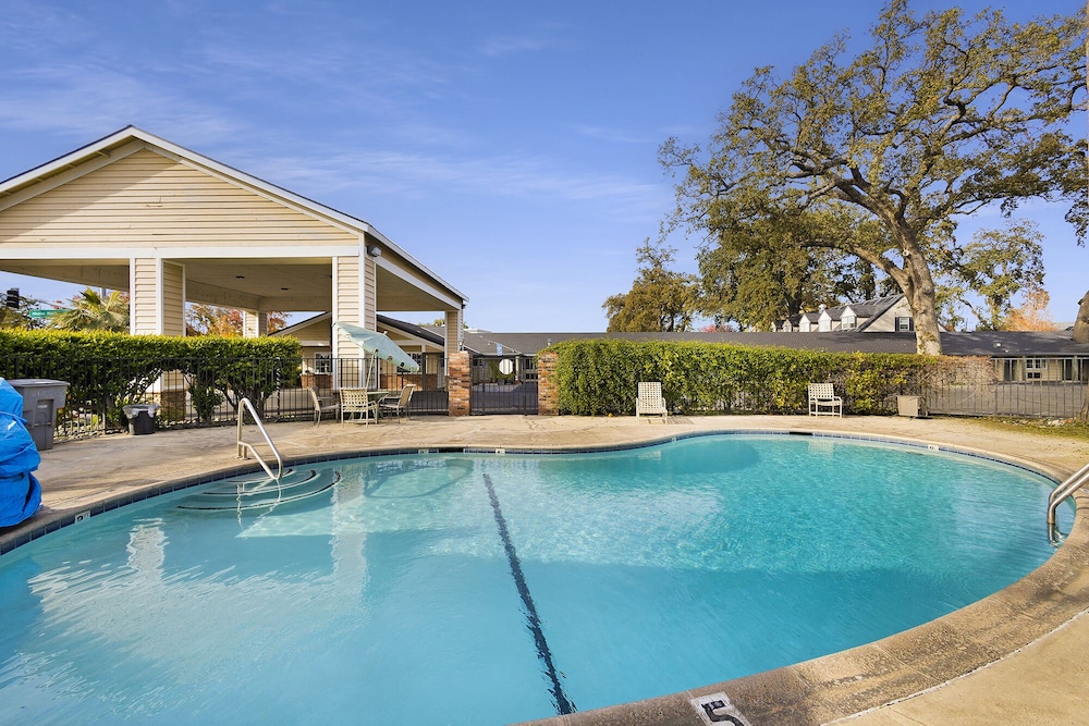 Safari Inn Chico - photo 24