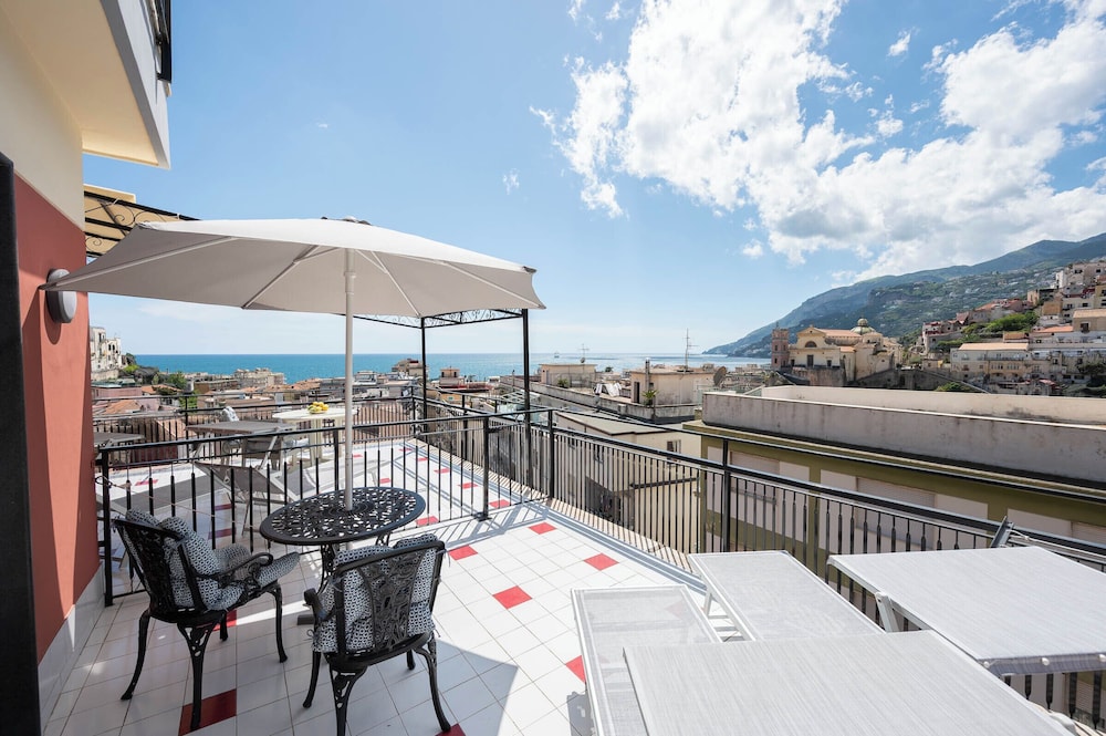 Sunrise Guest House — 4-Star Luxury Hotel in Maiori, Italy