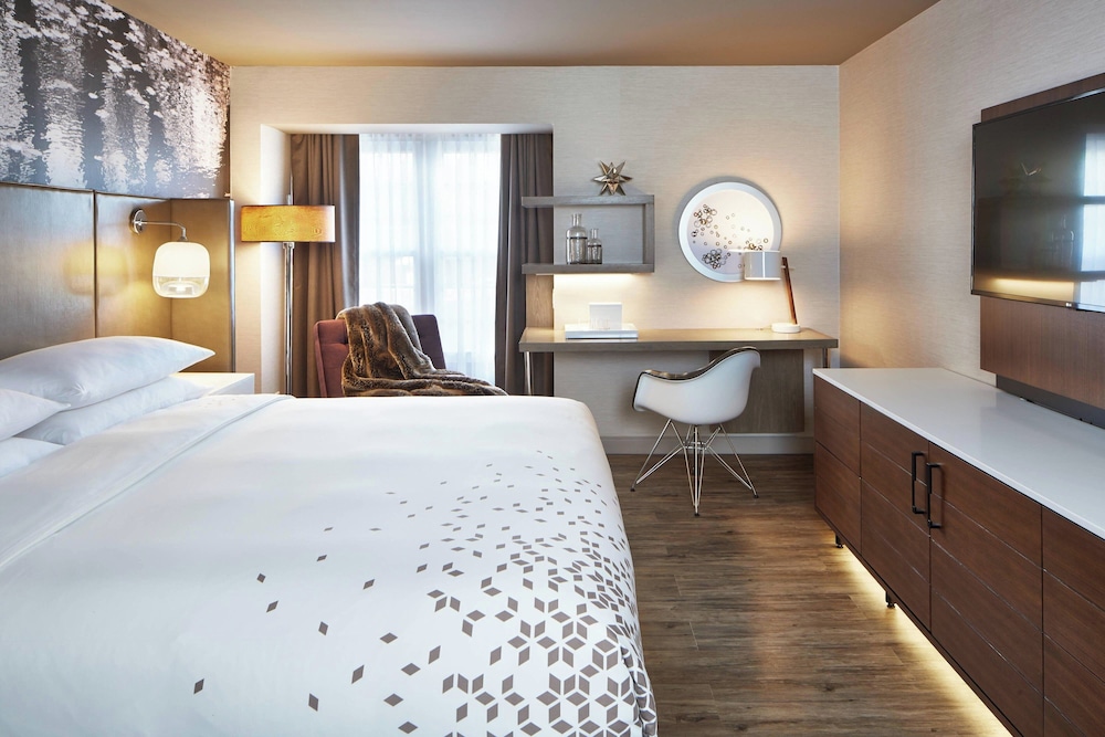 The Del Monte Lodge Renaissance Rochester Hotel & Spa - photo 7