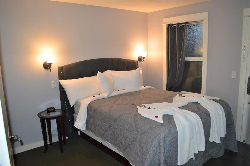 Starfish Manor Oceanfront Hotel - photo 17