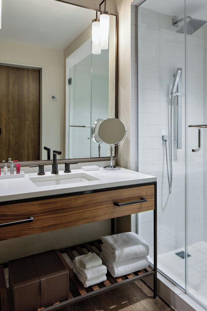 Houston Cityplace Marriott at Springwoods Village - photo 29