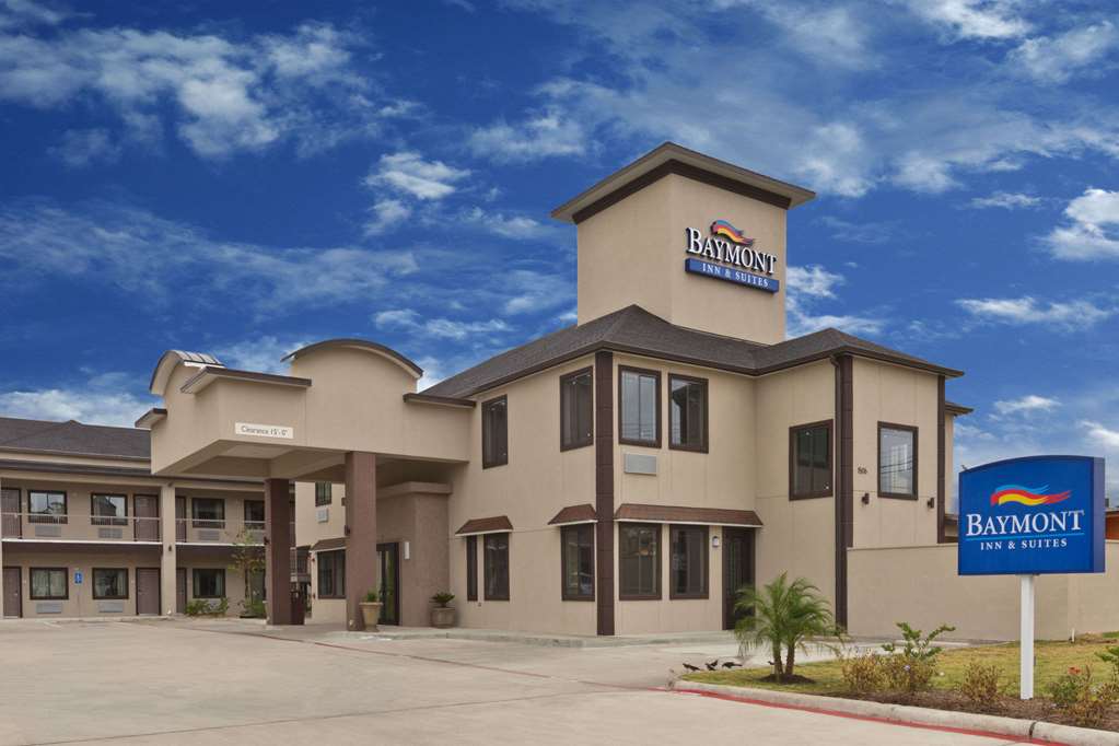 Baymont by Wyndham Bryan College Station - photo 3