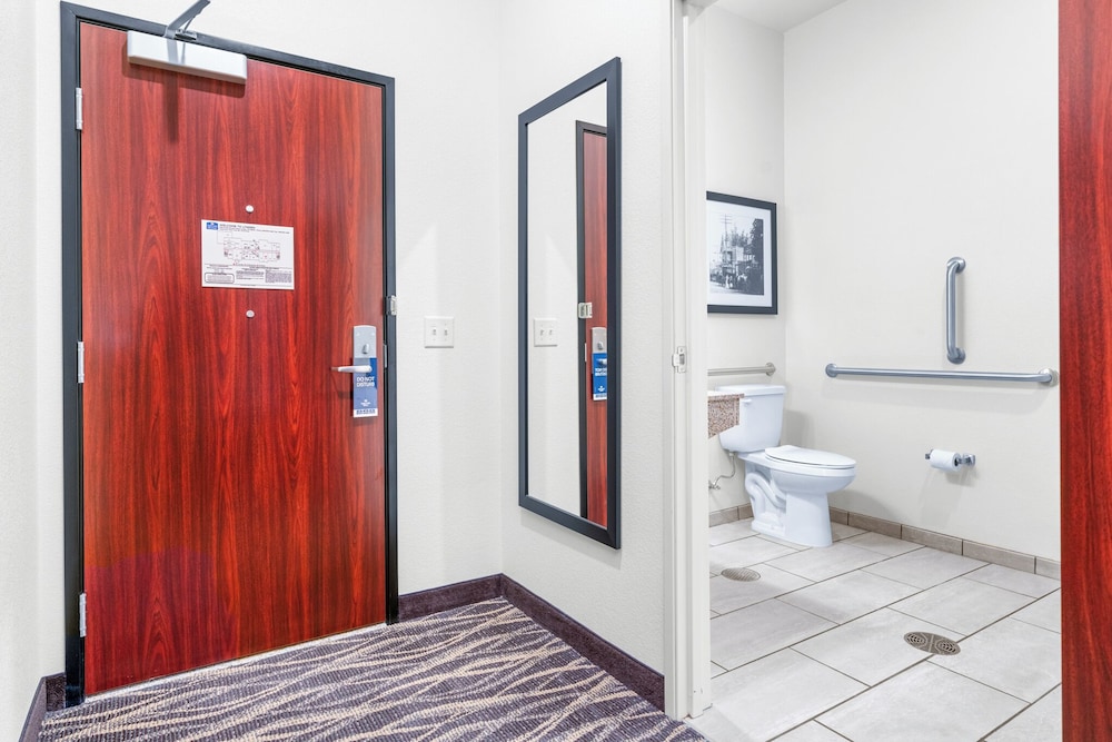 Cobblestone Hotel & Suites Lynden - photo 65