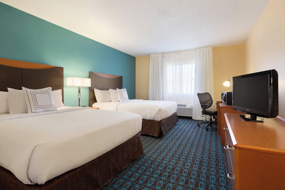 Fairfield Inn & Suites Bismarck North - photo 12