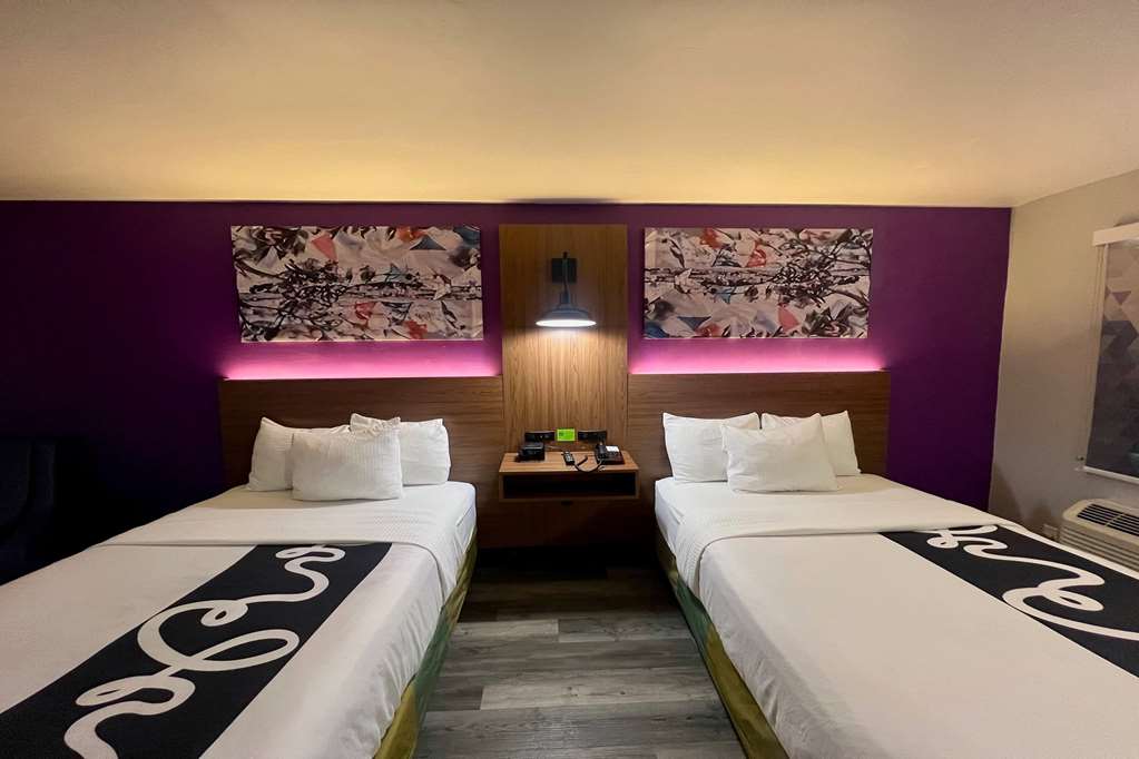 La Quinta Inn by Wyndham Amarillo Mid City - photo 20