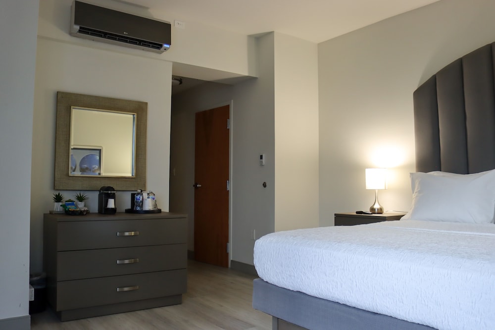 Prime Hotel Claremont - photo 9