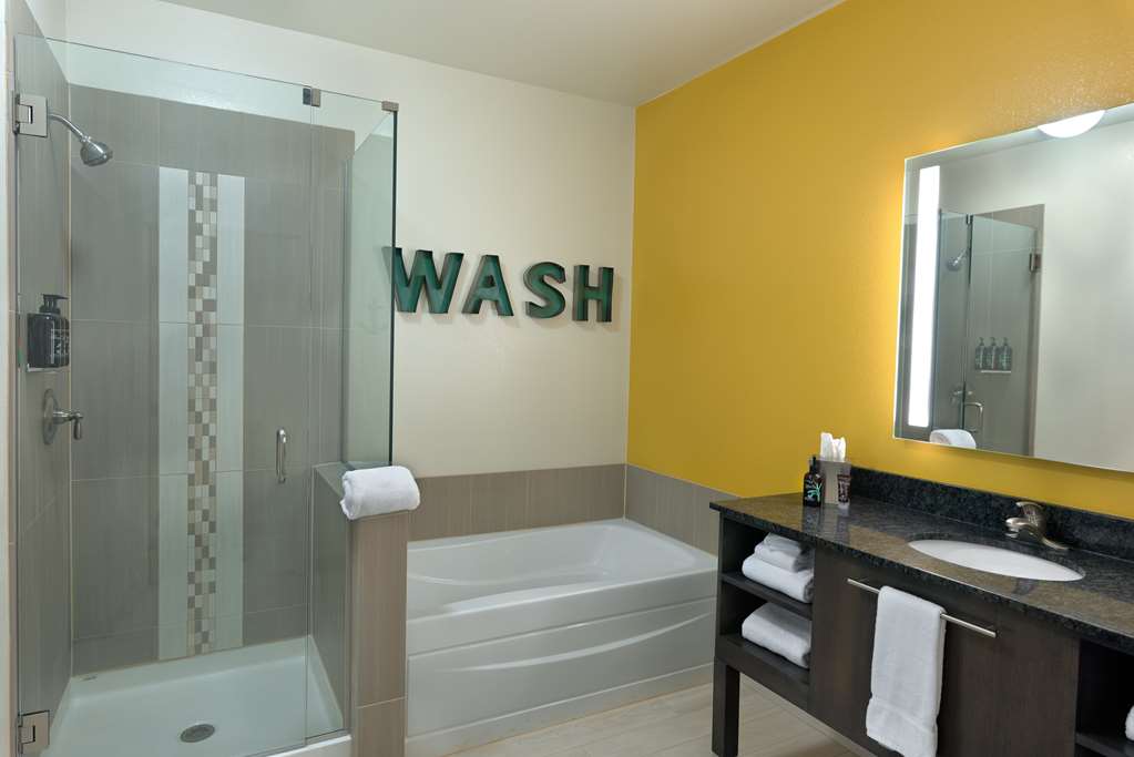 Oxford Suites Bellingham - photo 22