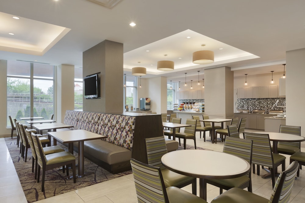 Residence Inn Alexandria Old Town South at Carlyle - photo 25
