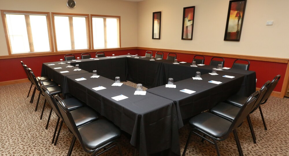 Sterling Hotel and Suites - photo 39