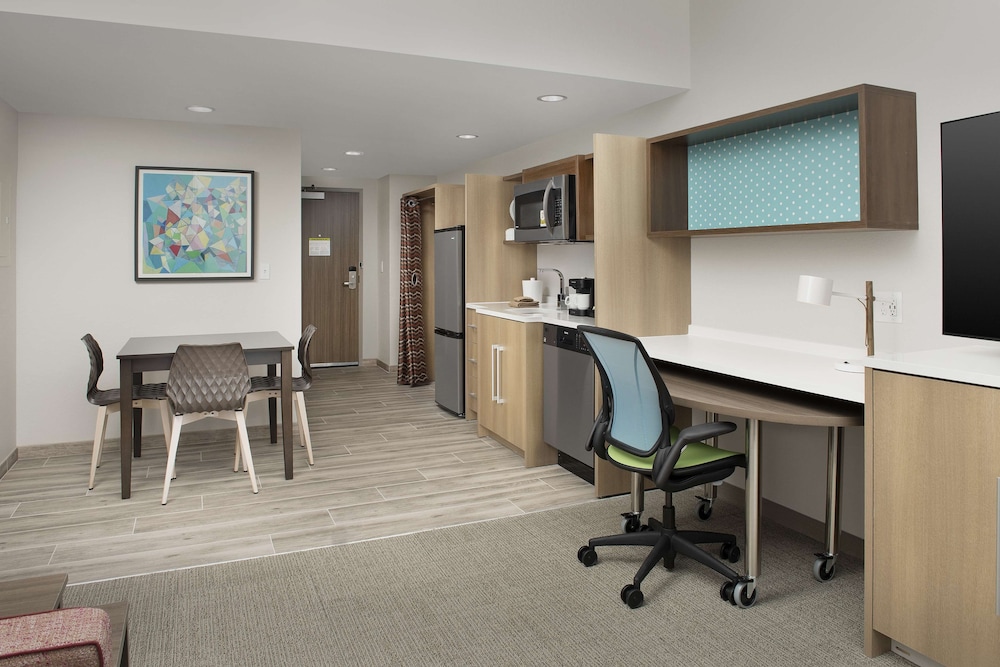 Home2 Suites by Hilton Fort Myers Airport - photo 9