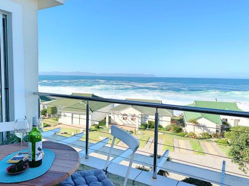 49 Whalerock — 4-Star Luxury Hotel in Hermanus, South Africa