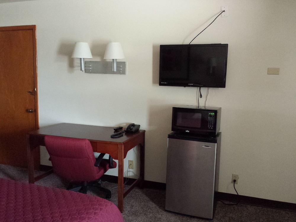 West Plains Motel - photo 23