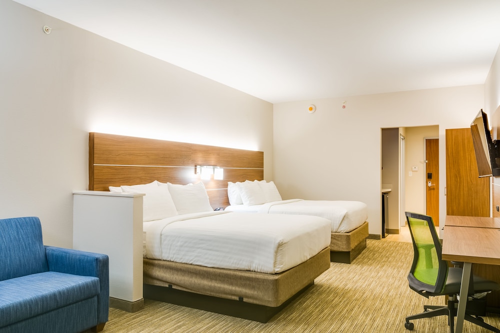 Holiday Inn Express & Suites Russellville by IHG - photo 8