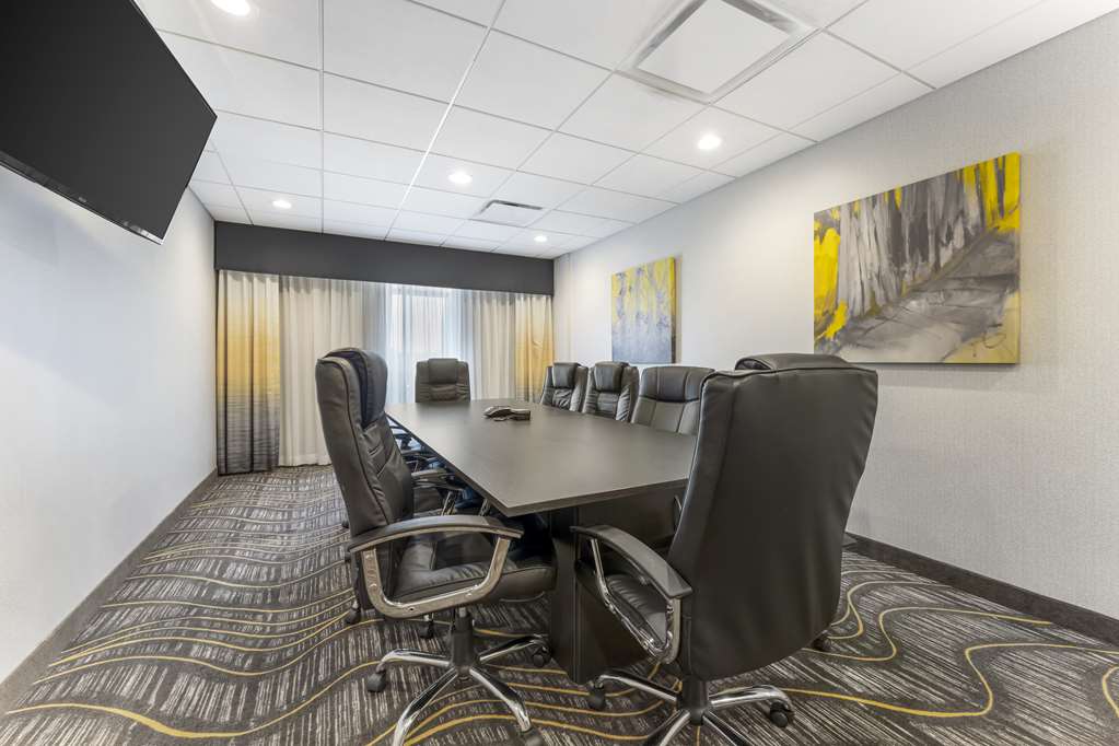 Best Western Plus Cranberry Pittsburgh North - photo 32