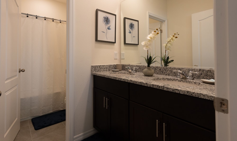 7660oml solterra Resort 5 Bedroom Home by RedAwning - photo 18