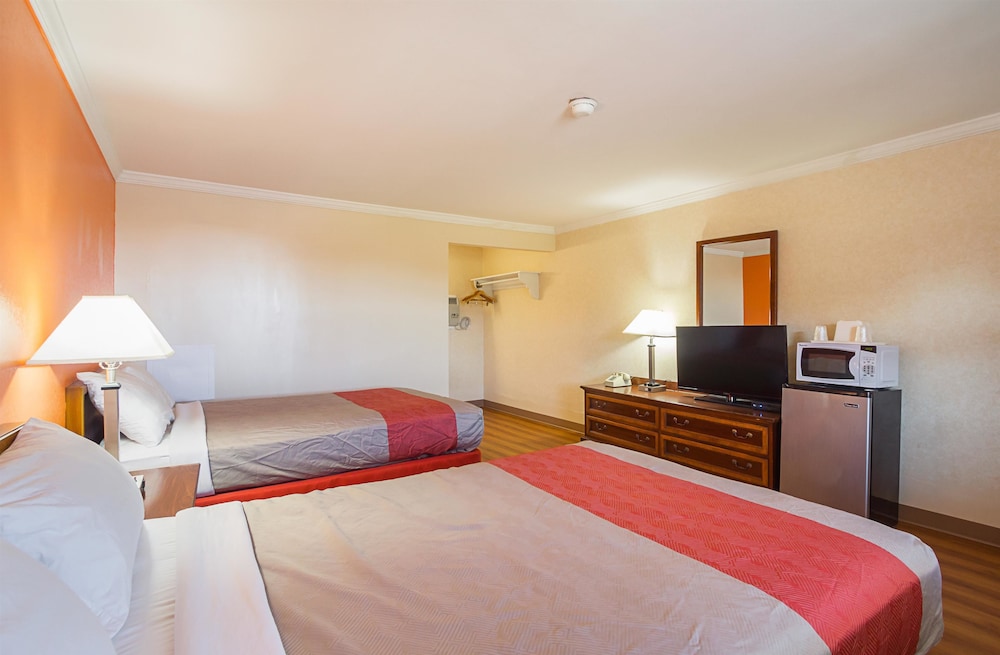 Motel 6 Mechanicsburg Harrisburg West - photo 11