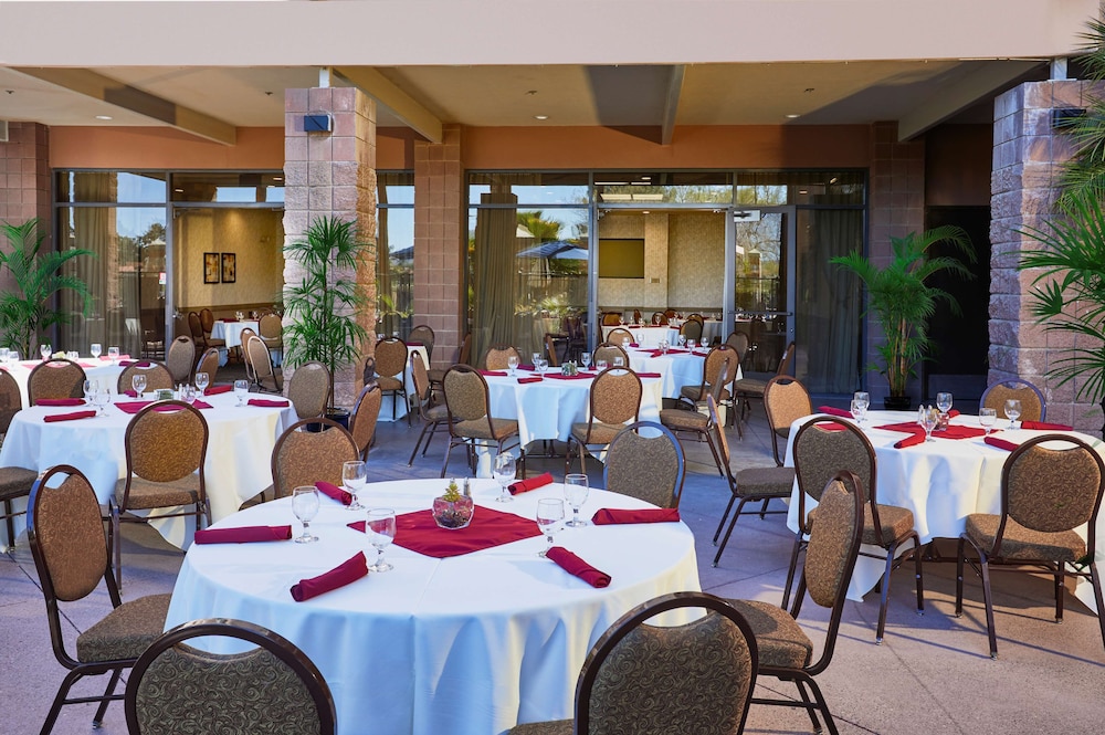 Embassy Suites by Hilton Phoenix Scottsdale - photo 69