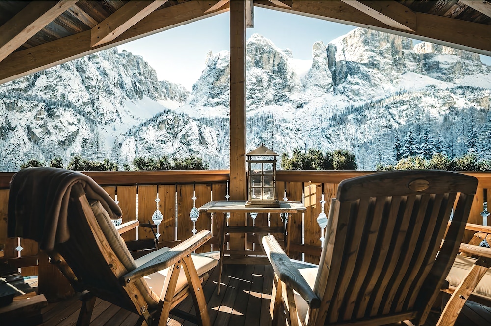 Hotel Kolfuschgerhof — 4-Star Luxury Hotel in Corvara In Badia, Italy