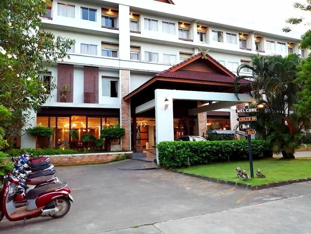 Nana Buri Hotel in Chumphon, Thailand