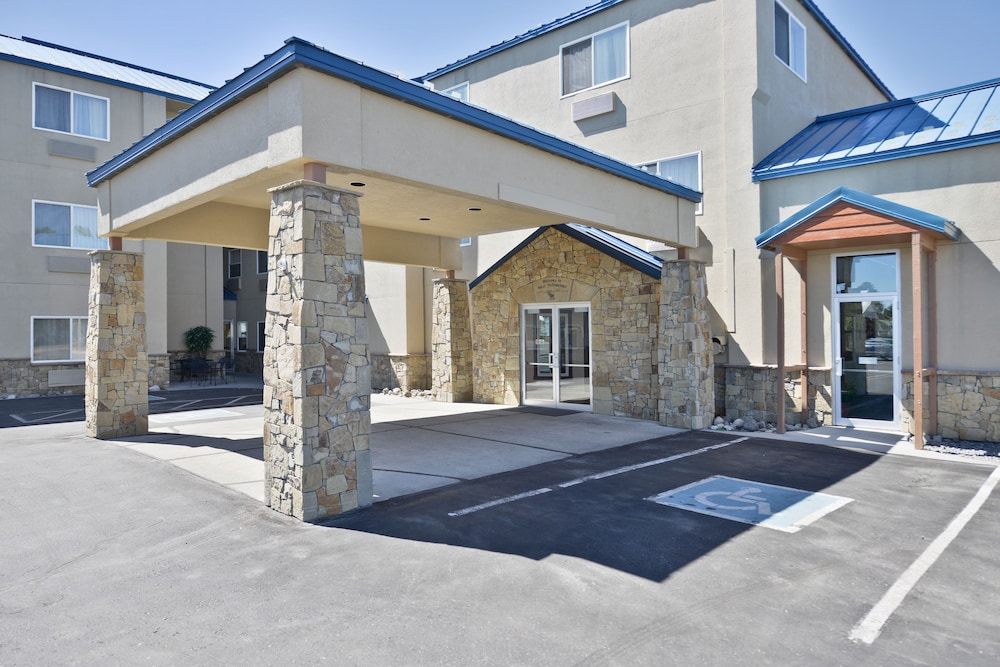 Yellowstone Westgate Hotel - photo 37