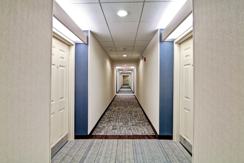 Homewood Suites by Hilton Newark Cranford - photo 42