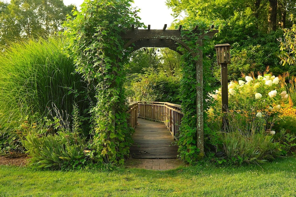 Azalea Garden Inn - photo 46