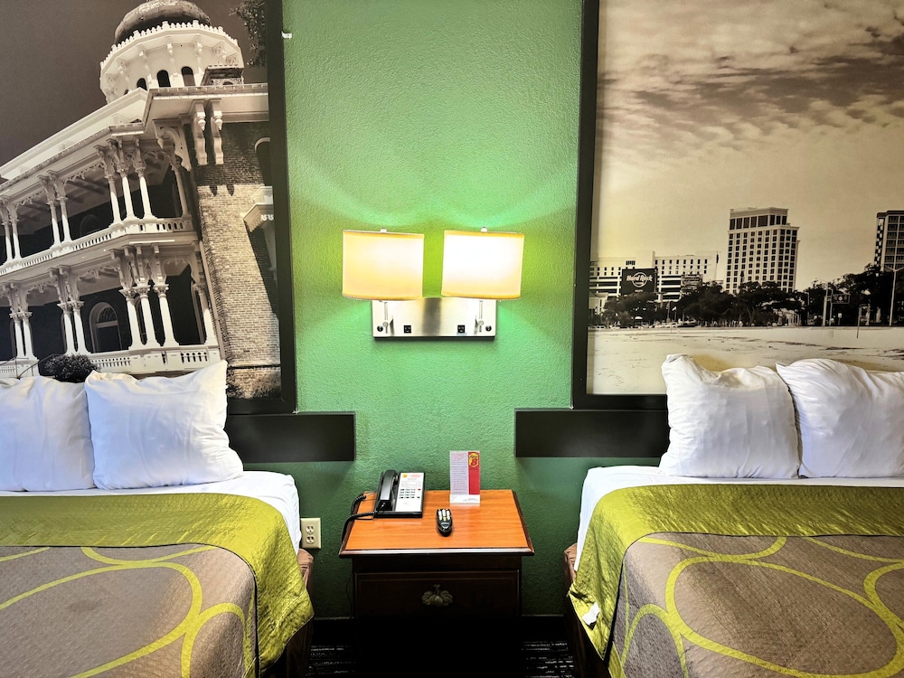 Super 8 by Wyndham Hattiesburg North University Area - photo 7