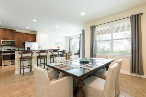 Disney Dreams Luxury Home with Private Water Park — 5-Star Luxury Hotel in Orlando, United States