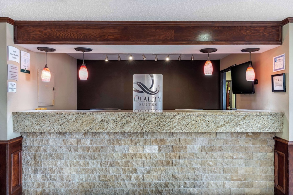 Quality Suites Addison Dallas — Addison — photo 3