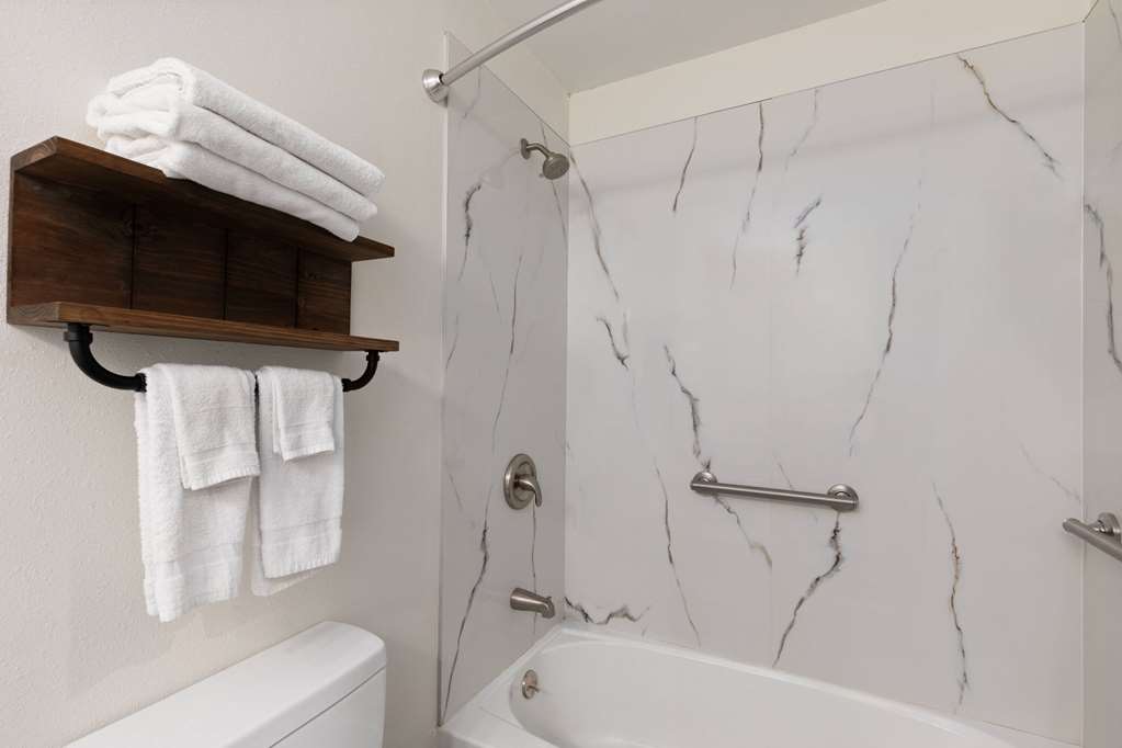 Ramada by Wyndham Studio Suites Dothan - photo 23