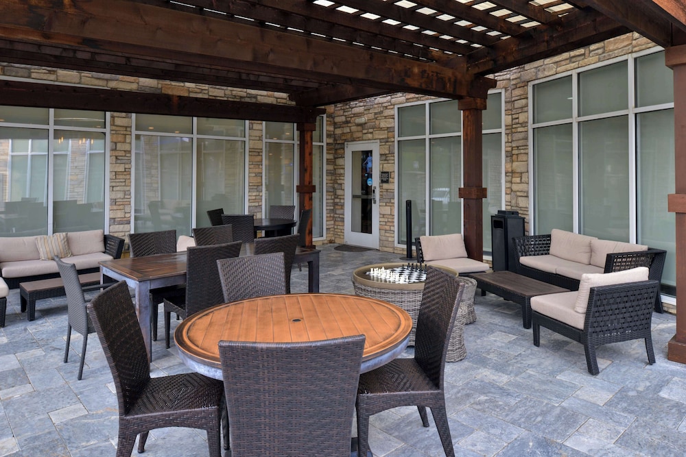 Hilton Garden Inn Denton - photo 47