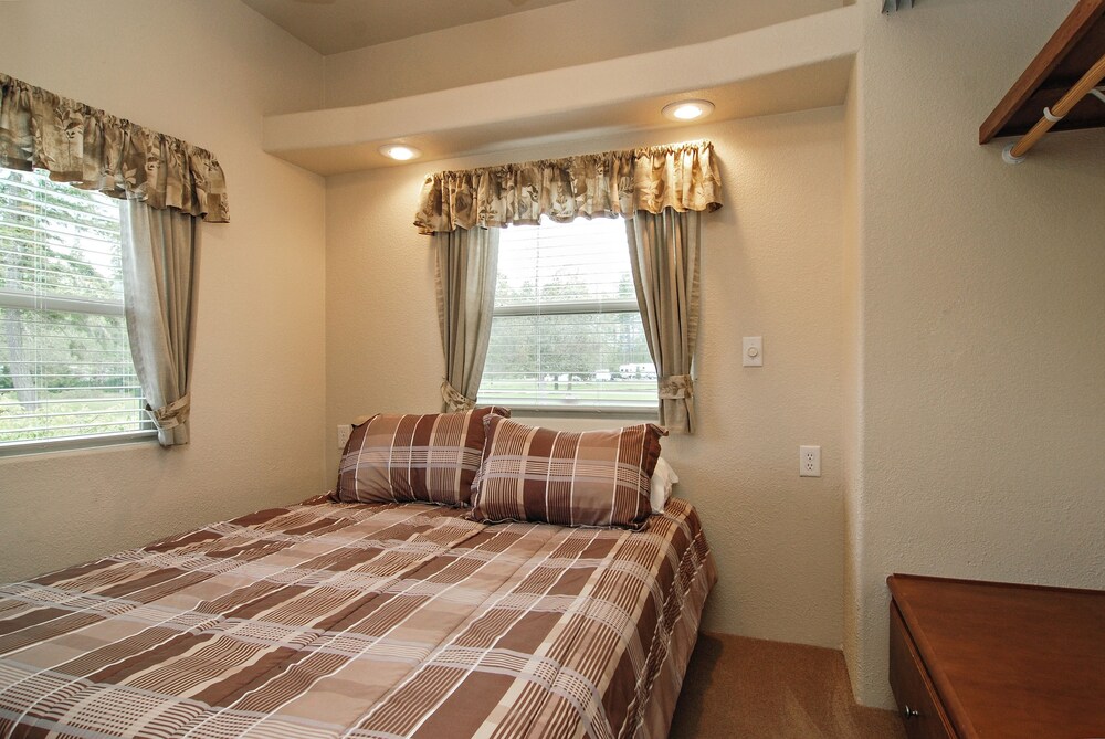Silver Cove RV Resort - photo 10