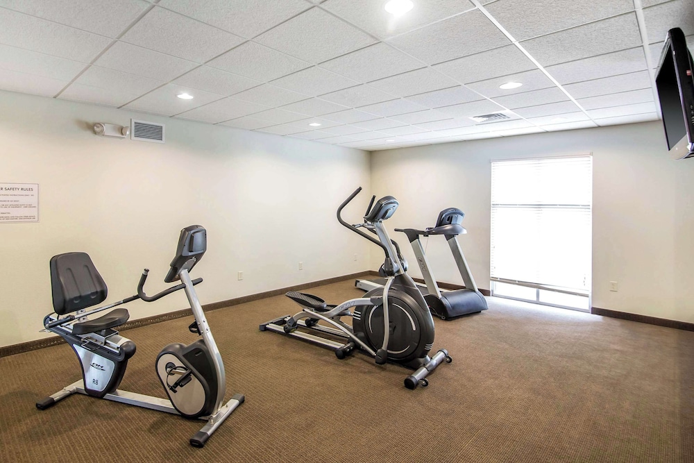 Sleep Inn & Suites Haysville Wichita South - photo 34