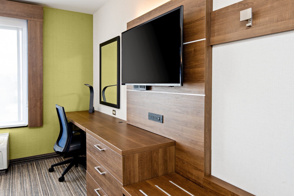 Holiday Inn Express Hotel & Suites Atascadero by IHG - photo 27