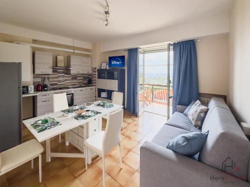 Garden & Sea View Free Beach Access And Garage Wifi — 4-Star Luxury Hotel in Varazze, Italy
