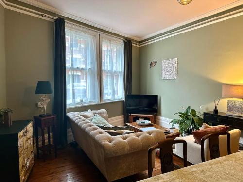 Stylish & Cosy West Hampstead Home — 4-Star Luxury Hotel in London, United Kingdom